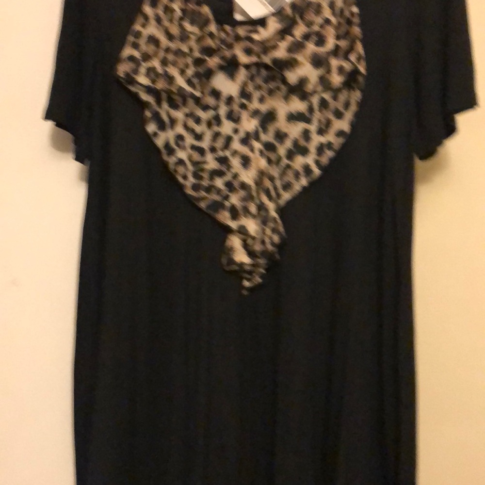 Blouse with animal print bow